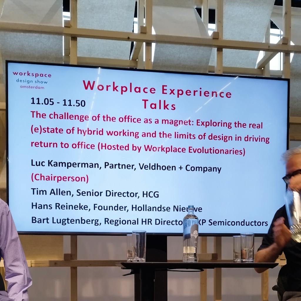 Panel dyskusyjny o powrocie do biur